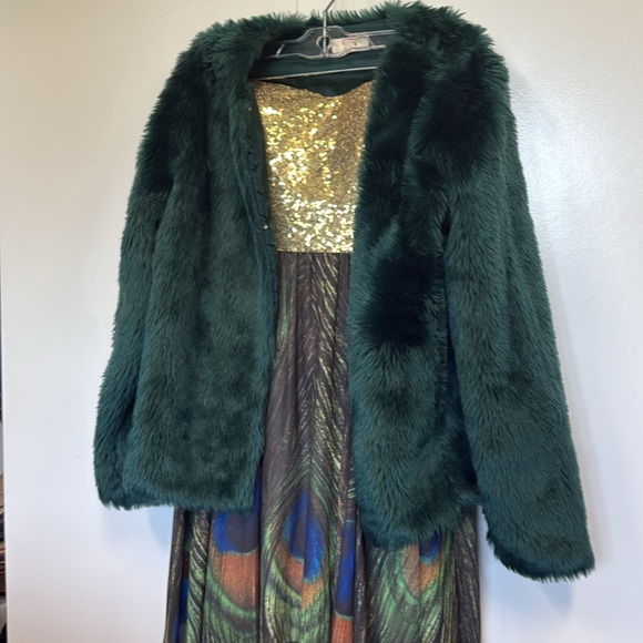 New Peacock print dress, tiara and feathers. Sexy.  Great for Halloween or Vegas - Picture 8 of 12